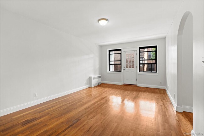 Building Photo - 140 E Hartsdale Ave