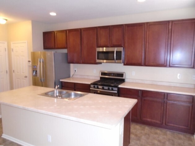 Building Photo - 5377 Laredo St