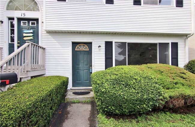 Building Photo - 15 Bungalow Park