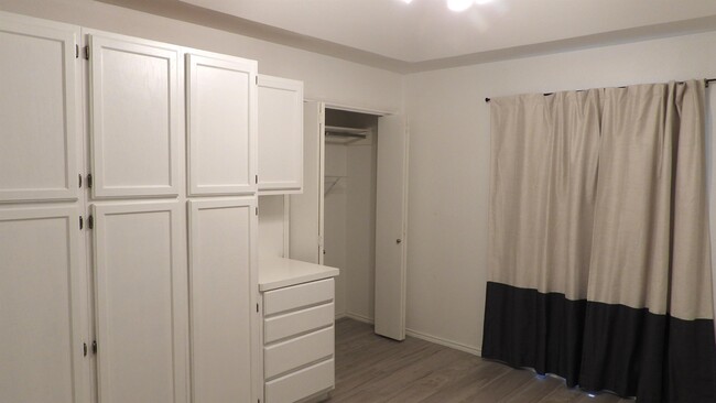 Building Photo - 2301 Anacua Cir