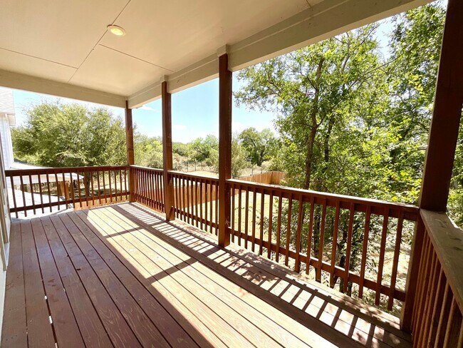 Building Photo - 1202 Mystic Dr