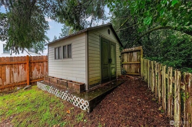 Back - 4100 Songbird Ln NW