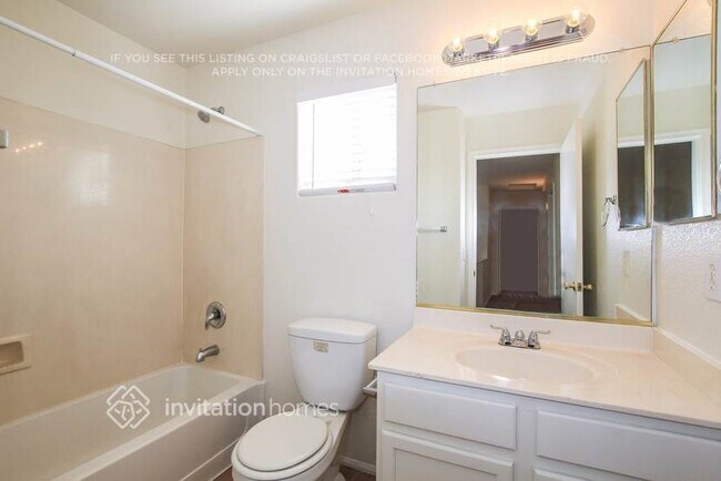 Building Photo - 12642 W Pasadena Ave