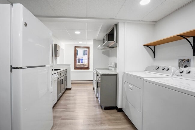 Building Photo - 103 Portsmouth Ave