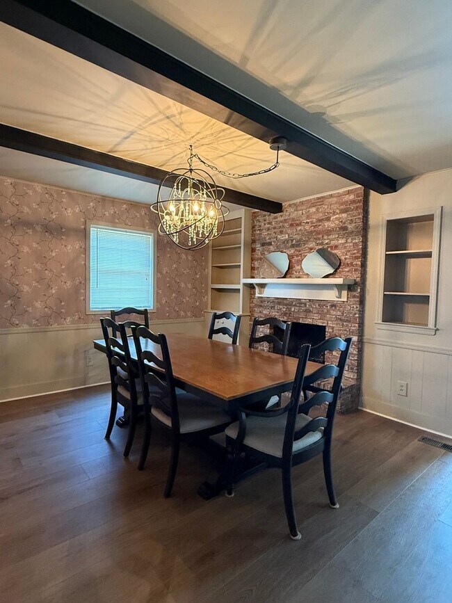 Building Photo - Spacious 4BR House in Tulsa