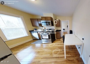 Building Photo - 5-7 Blake St. Unit 1