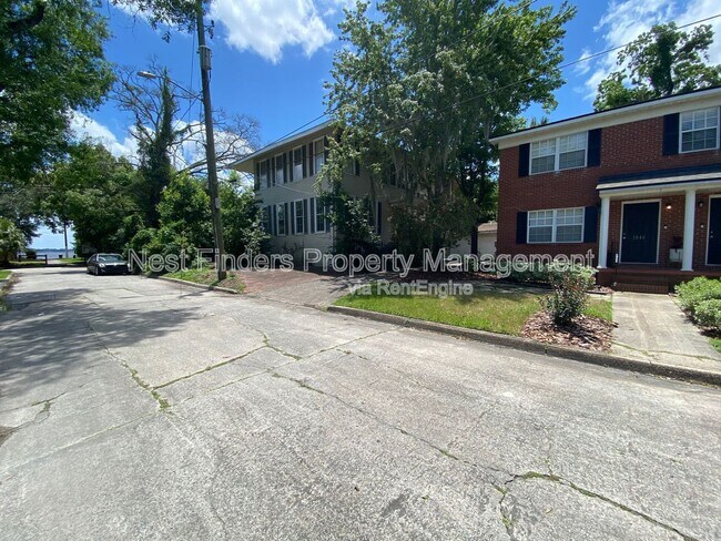 Building Photo - 1838 Cherry St