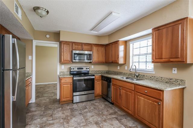 Building Photo - 1508 Bandera Dr