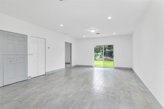 Building Photo - 2360 NW 14th St