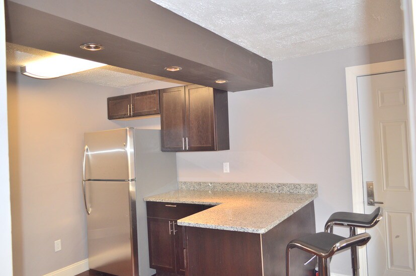 Building Photo - 205 Westcott St
