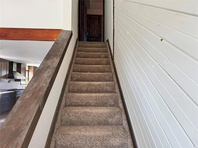 Building Photo - 353112 E 860 Rd