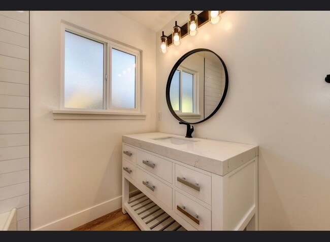 Building Photo - 4491 Buckeye Rd