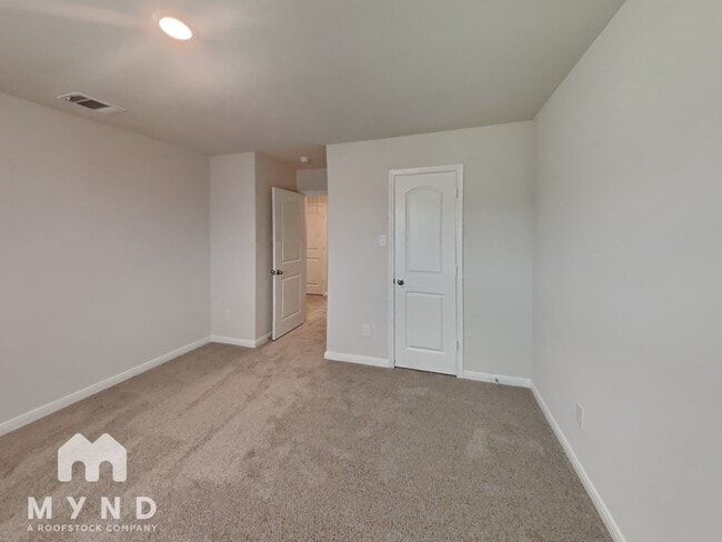 Building Photo - 1106 Clark Dr