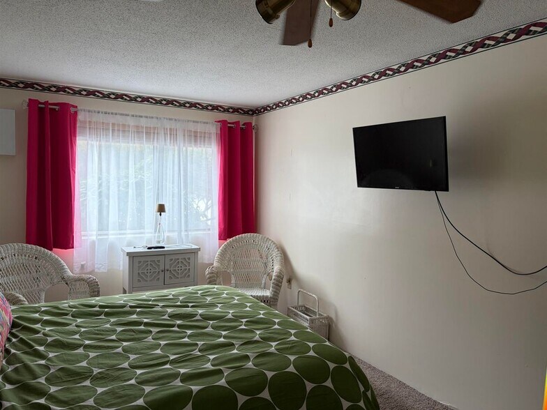 Building Photo - 467 High, 6