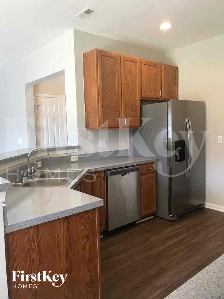 Building Photo - 4204 Laurel Ridge Cir