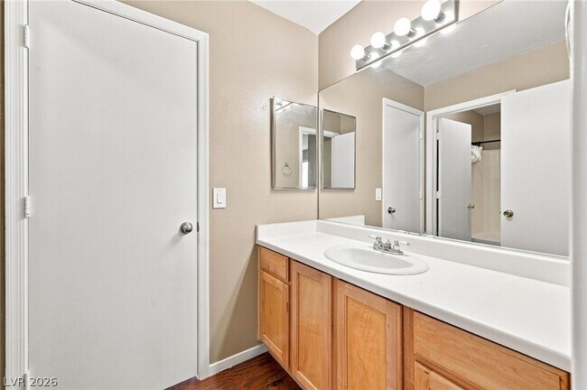 Building Photo - 11240 Woodland Violet Ave
