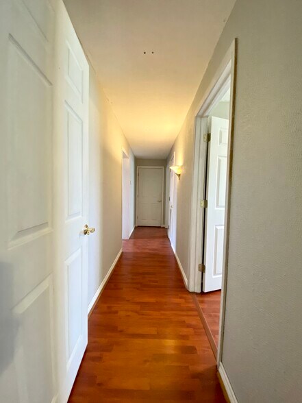 Building Photo - 2503 Ave G