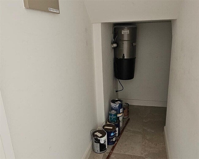 Building Photo - 1801 Burgos Dr