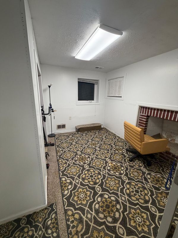 Building Photo - 301 S Fillmore St