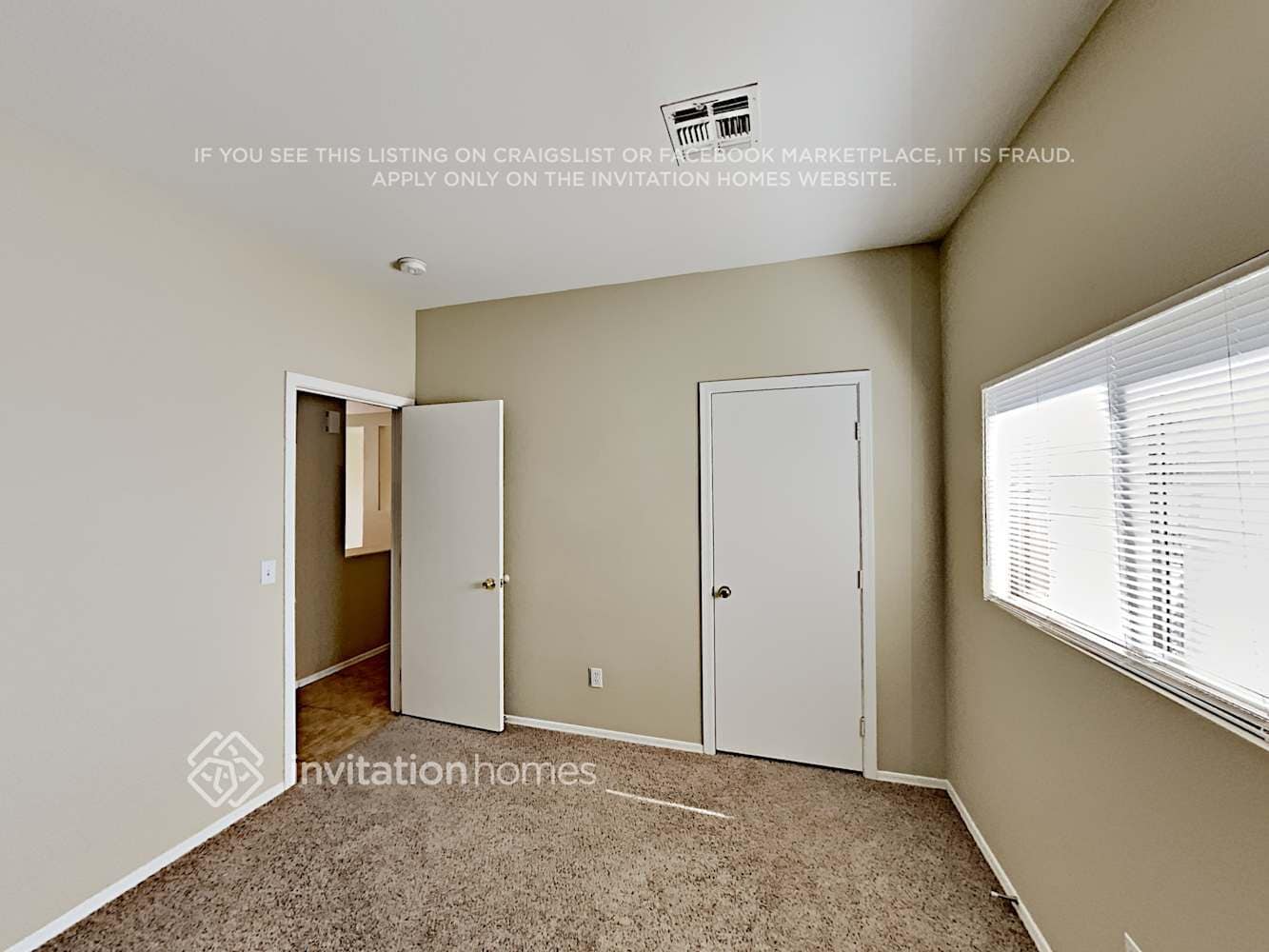 Building Photo - 2352 E Hazeltine Way