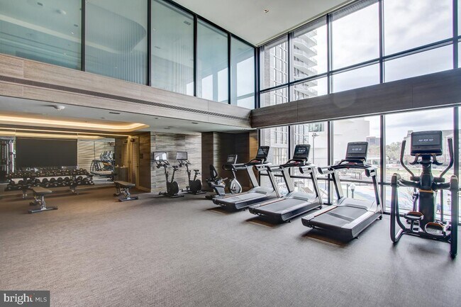 Building Photo - 1781 N Pierce St