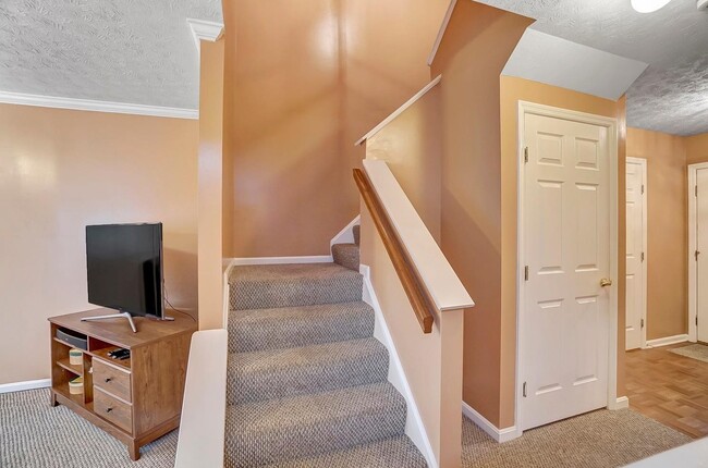 Building Photo - 5306 Country Ridge Dr