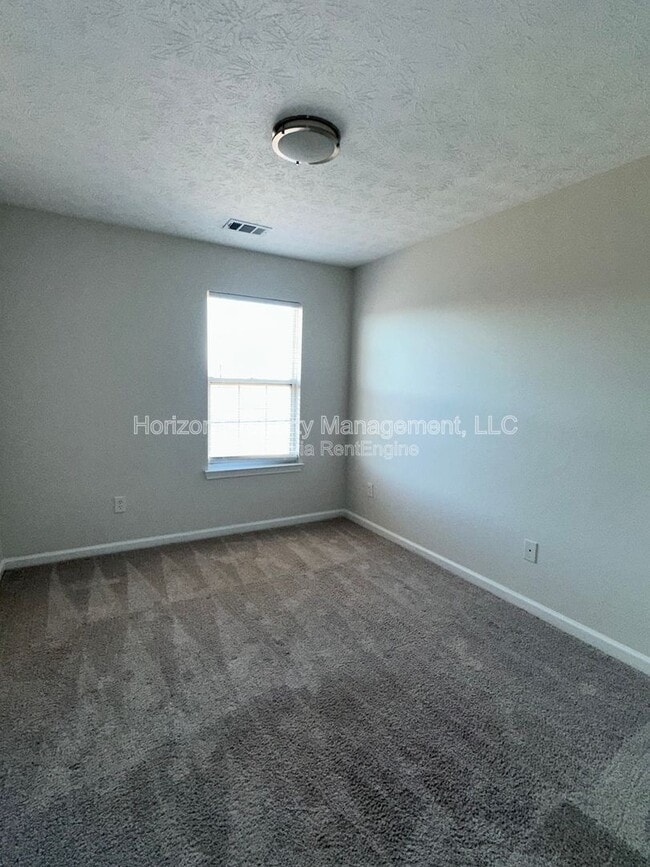 Building Photo - 6461 Topside Ave