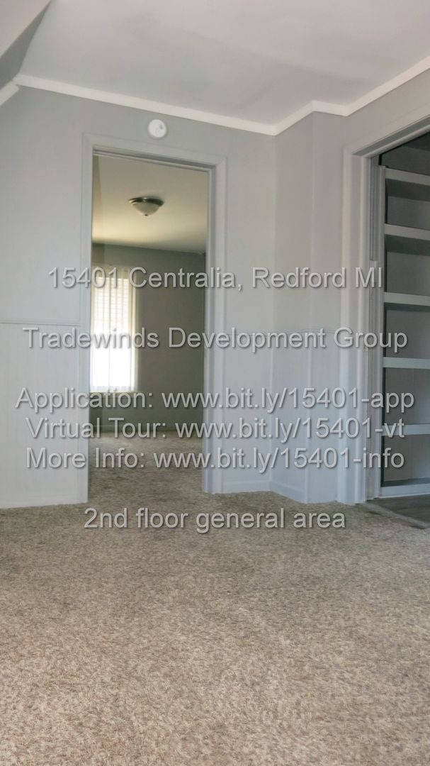 Building Photo - 15401 Centraila 4BR Home - New LVP Floors/Fresh Paint - Redford - 48239