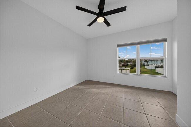 Building Photo - 1817 Sanderling Dr