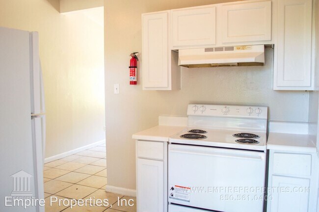 Building Photo - 3 br, 1 bath House - 1333 Hutchinson Avenue
