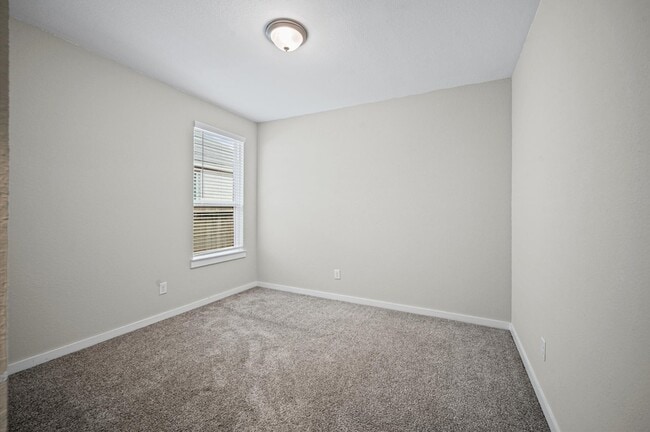Building Photo - 3042 Schultz Manor Ln