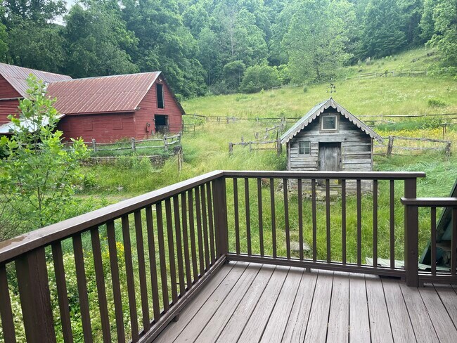 Building Photo - 1265 Barnardsville Hwy