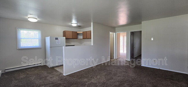 Building Photo - 3839 Sleepy Hollow Ln