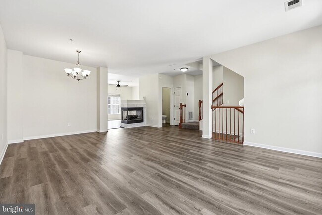 Building Photo - 941 Pine Forest Ln