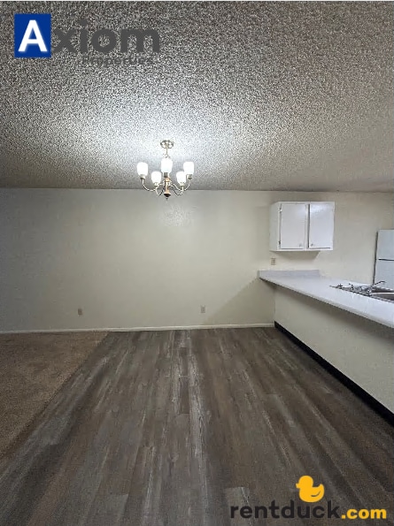 Building Photo - 2128 Marigold St