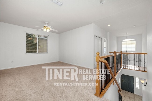 Building Photo - 6530 Aster Ct