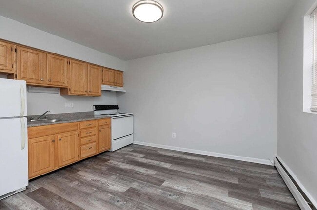 Kitchen - Alexander Arms Apartments