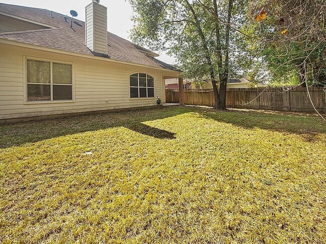 Building Photo - 21645 Forest Colony Dr
