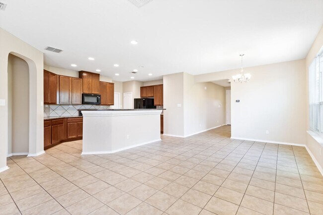 Building Photo - 5114 Mustang Cove