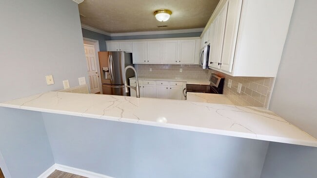 Building Photo - 3 Bedroom Ranch with Bonus Room in Gated Community & Jack Britt School District!