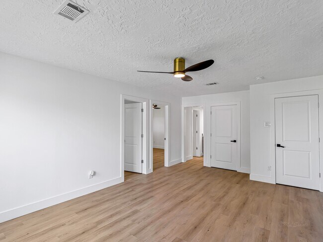 Building Photo - 1306 Briarmead Dr