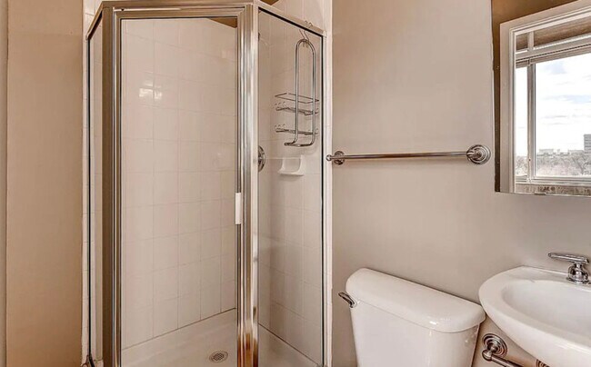 Building Photo - 1050 Cherokee St