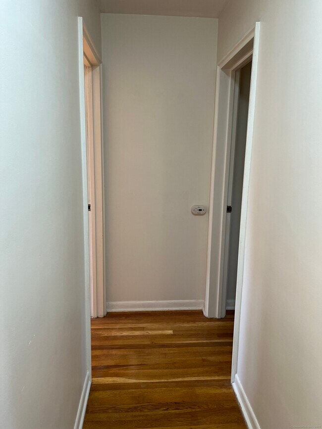 Building Photo - 20 North St