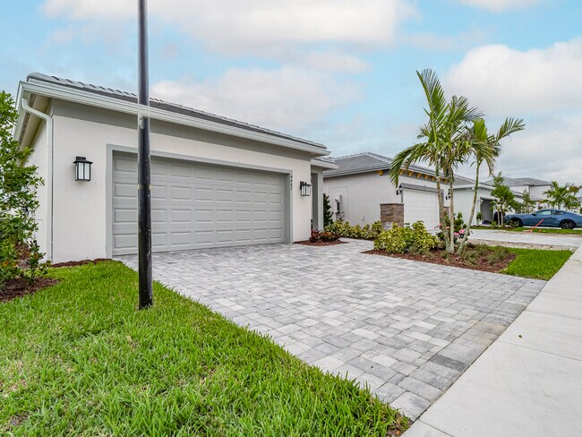 Building Photo - 4487 Nautilus Cir