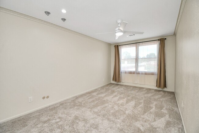 Building Photo - 9632 Bayou Brook St