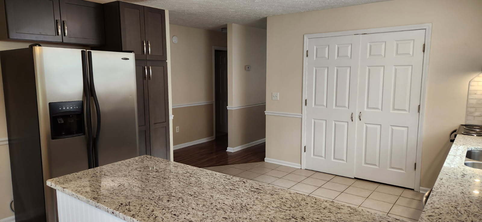 Kitchen and laundry - 355 Magnolia Drive