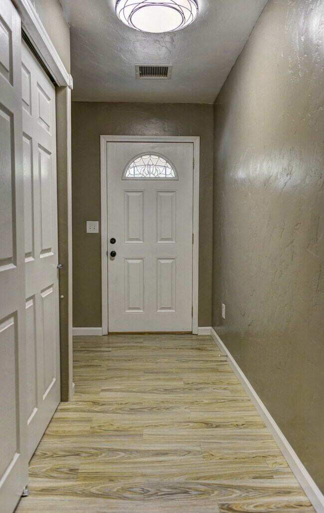 Building Photo - Home for Rent in Prescott!  - Alley Parking