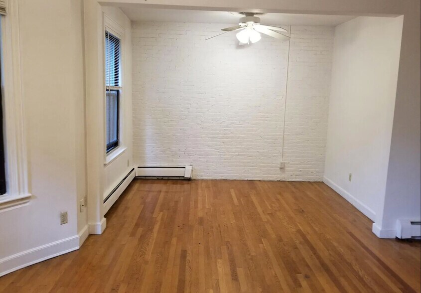 Building Photo - 39 E Springfield St