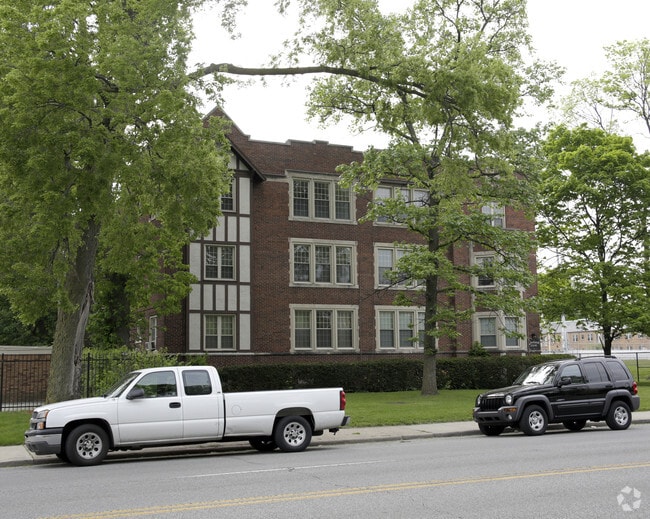 Llanhurst - Llanhurst Apartments