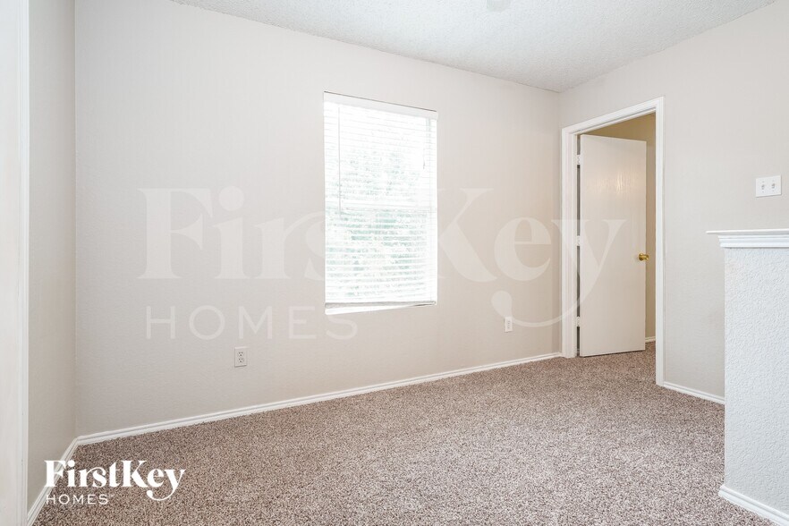 Building Photo - 3356 Mojave Dr